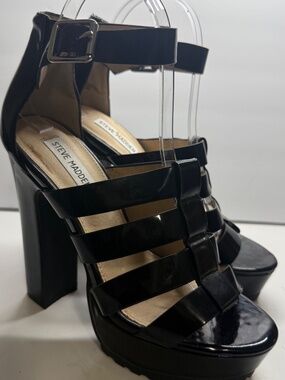 Steve Madden Groove -Black